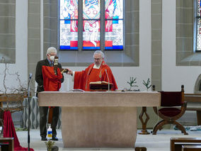 Karfreitgasliturgie und Karfreitagsprozession in Naumburg (Foto: Karl-Franz Thiede)